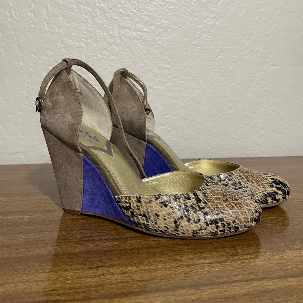Seychelle’s Wedges in snake print purple
